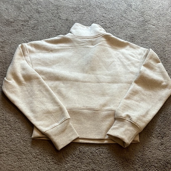 NWT Universal Thread cropped half zip sweatshirt - Picture 4 of 4